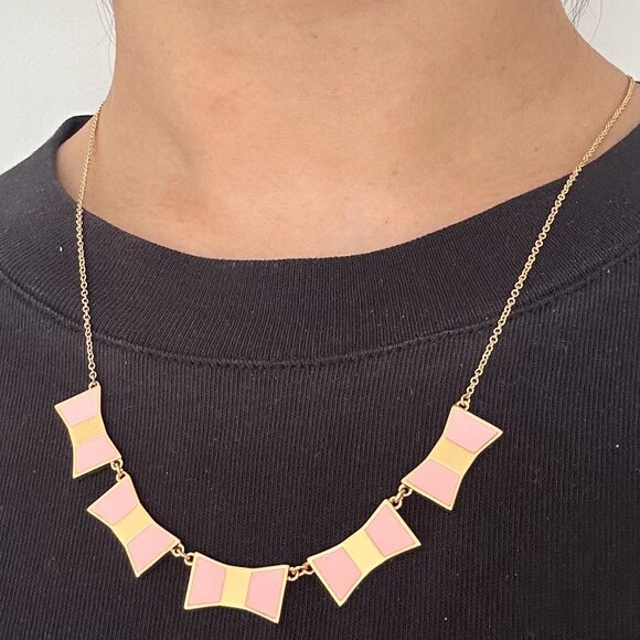 BRAND NEW Kate Spade Gold Plated Bow Shoppe Pink Enamel Collar Necklace - Picture 2 of 5